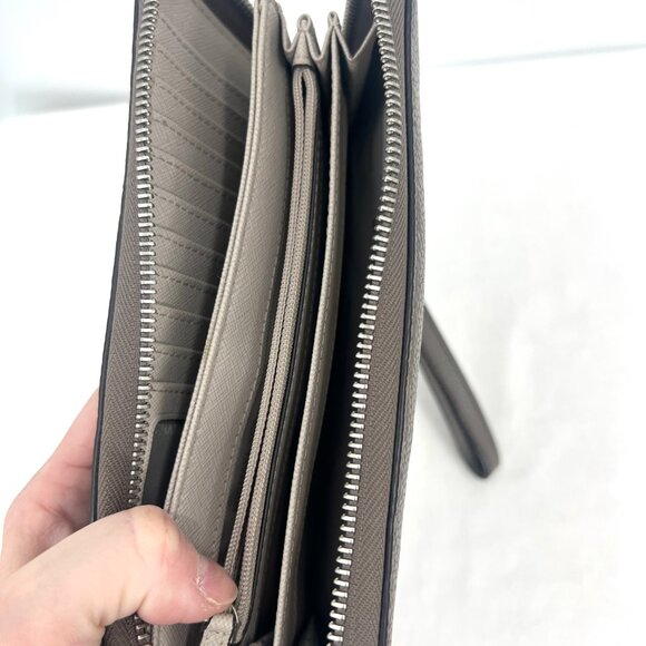 Michael Kors Mercer Travel Continental Gray Pebbled Leather Wallet - Picture 4 of 4